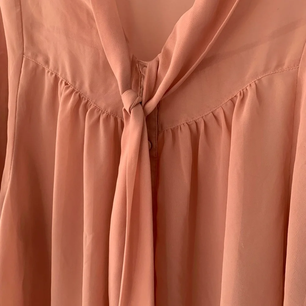 H&M Blouse Size 4 - Picture 2 of 6